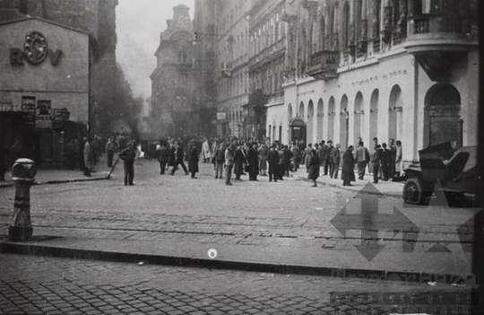 THM-TF-00039 - The 1956 Revolution and Freedom Fight in Rákóczi Street and in the area