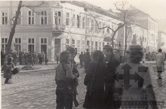 THM-UN-2017.1.23 - The 1956 Revolution and Freedom Fight in Üllői Street and in the area