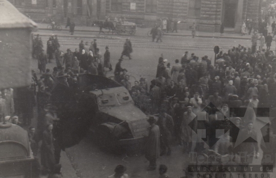 THM-UN-2017.1.89 - The 1956 Revolution and Freedom Fight in Blaha Lujza Square and in the area