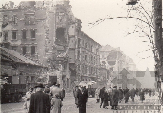 THM-BI-2017.4.14 - The 1956 Revolution and Freedom Fight in Üllői Street and in the area