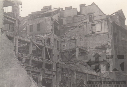 THM-BI-2017.4.21 - The 1956 Revolution and Freedom Fight in Rákóczi street and in the area