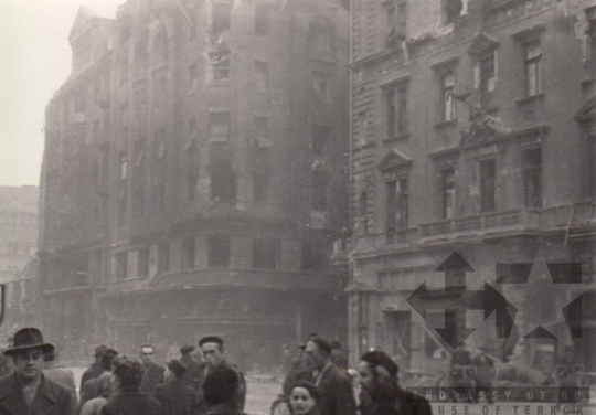 THM-BI-2017.4.24 - The 1956 Revolution and Freedom Fight in Rákóczi street and in the area