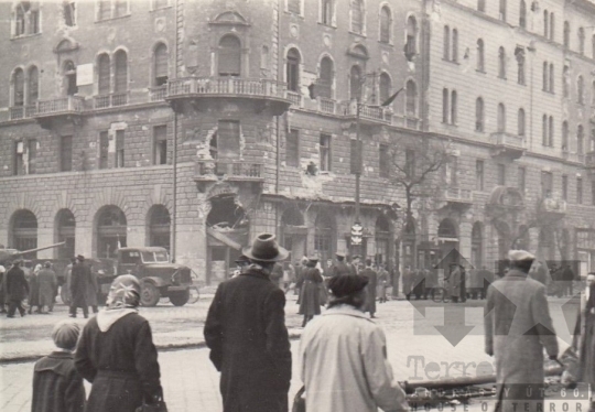 THM-BI-2017.4.27 - The 1956 Revolution and Freedom Fight in József Boulevard and in the area