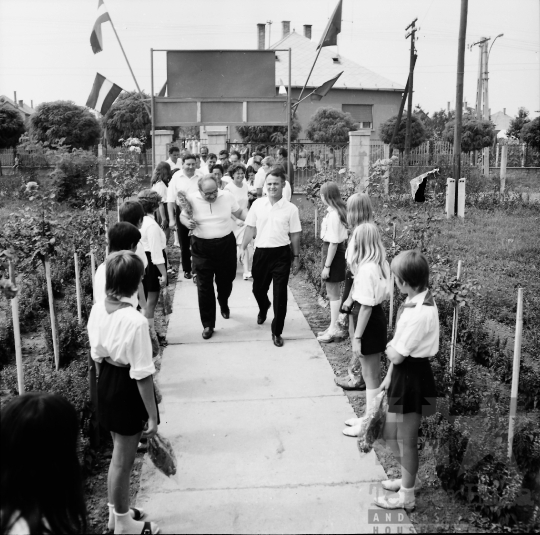 THM-BJ-00264 - Aparhant, South Hungary, 1972 