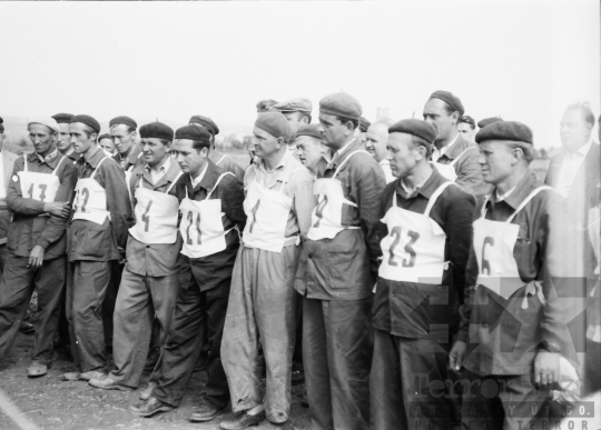 THM-BJ-00410a - Őcsény, South Hungary, 1966