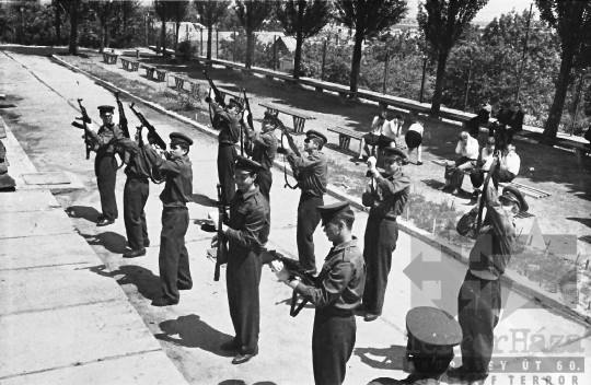 THM-BJ-00748 - Szekszárd, South Hungary, 1968 