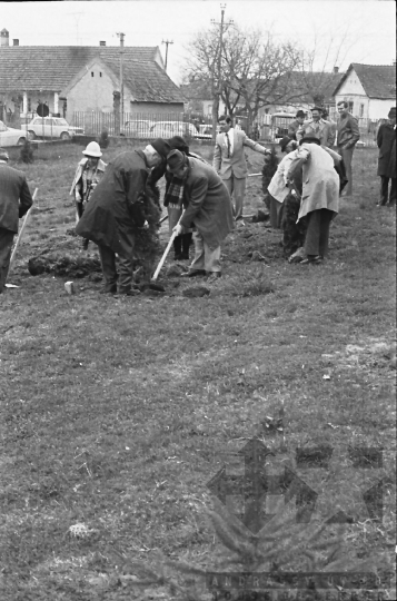 THM-BJ-00955 - Dunaszentgyörgy, South Hungary, 1984