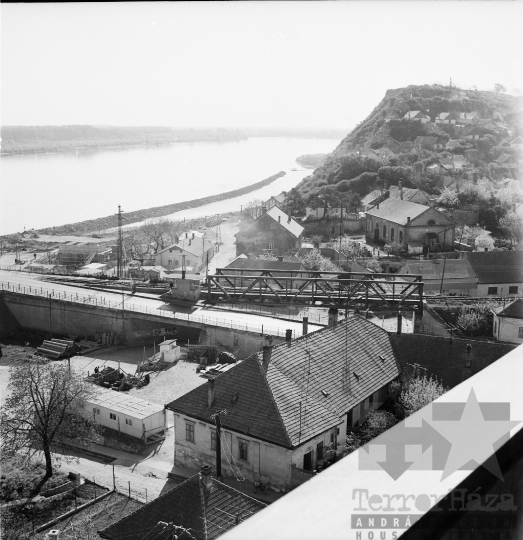 THM-BJ-01050 - Dunaföldvár, South Hungary, 1977