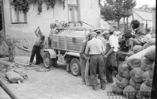 THM-BJ-01193 - Paks, South Hungary, 1968