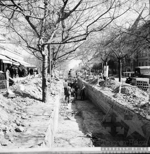 THM-BJ-01257 - Szekszárd, South Hungary, 1977