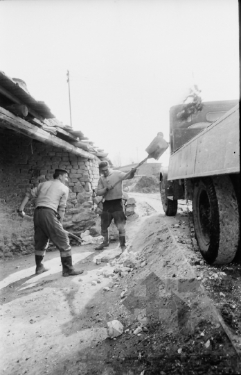 THM-BJ-01495 - Bátaszék, South Hungary, 1966 