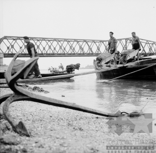 THM-BJ-01508 - Dunaföldvár, South Hungary, 1966