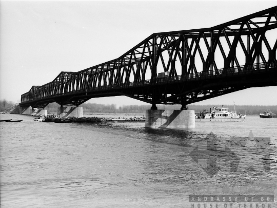 THM-BJ-01903 - Dunaföldvár, South Hungary, 1977