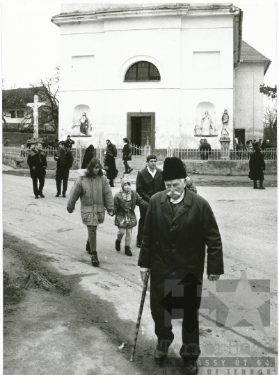 THM-BJ-02133 - Kakasd, South Hungary, 1980