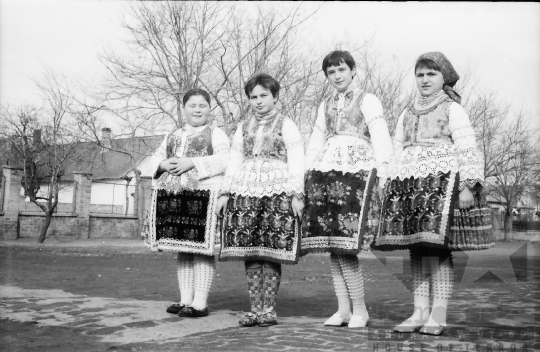 THM-BJ-02994a - Sióagárd, South Hungary, 1968