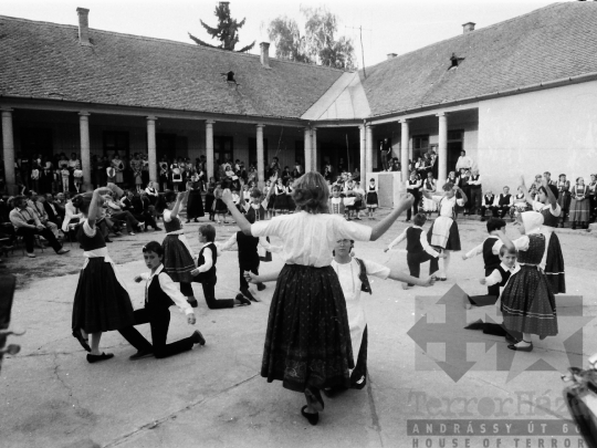 THM-BJ-03144 - Szekszárd, South Hungary, 1982