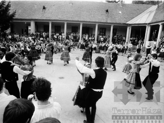 THM-BJ-03145 - Szekszárd, South Hungary, 1982