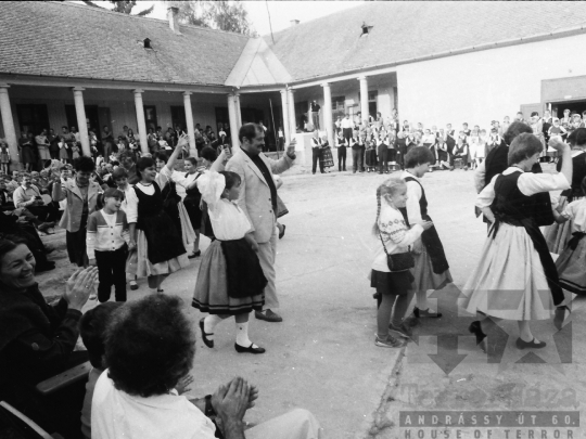 THM-BJ-03148 - Szekszárd, South Hungary, 1982