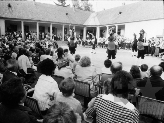 THM-BJ-03168 - Szekszárd, South Hungary, 1982