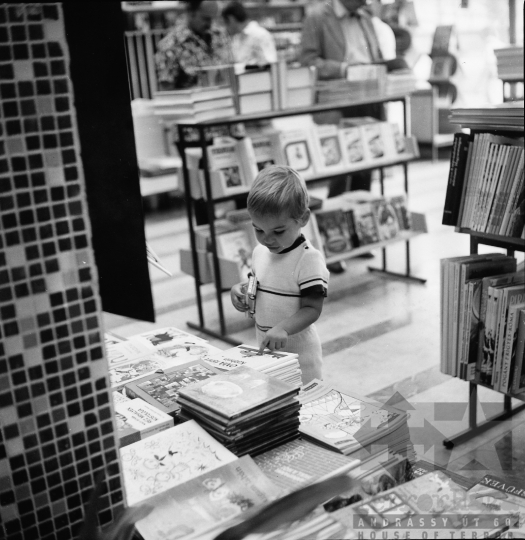 THM-BJ-03445 - Szekszárd, South Hungary, 1972