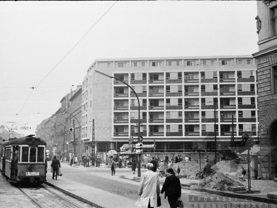 THM-BJ-03577 - Budapest, Hungary, 1960