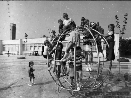 THM-BJ-03700b - Szekszárd, South Hungary, 1975