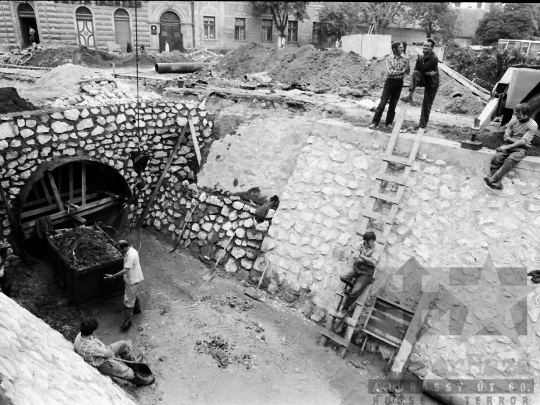 THM-BJ-03844 - Szekszárd, South Hungary, 1979 