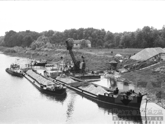 THM-BJ-05029 - Szekszárd, South Hungary, 1977