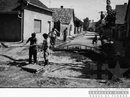 THM-BJ-05194 - Szekszárd, South Hungary, 1978 