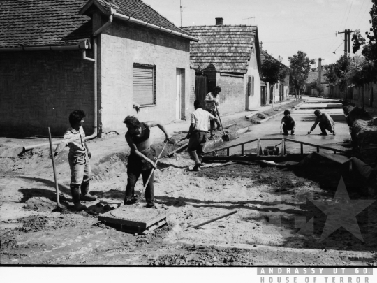 THM-BJ-05195 - Szekszárd, South Hungary, 1978 