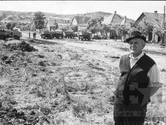 THM-BJ-05210 - Szekszárd, South Hungary, 1978 