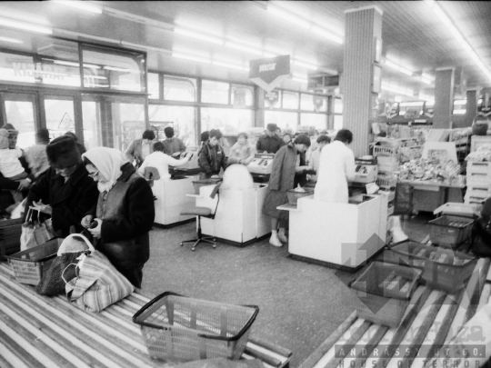 THM-BJ-05784 - Gyönk, South Hungary, 1970