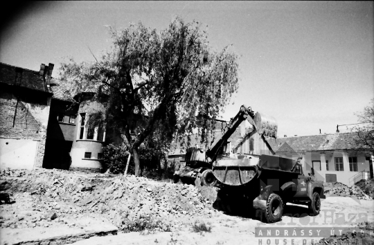 THM-BJ-07953 - Szekszárd, South Hungary, 1981