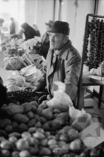 THM-BJ-07998 - Szekszárd, South Hungary, 1989