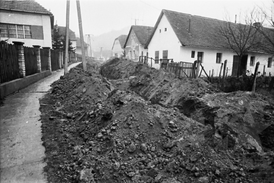 THM-BJ-08392 - Mórágy, South Hungary, 1986