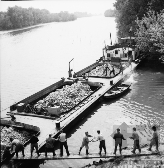 THM-BJ-09741 - Dunaföldvár, South Hungary, 1967