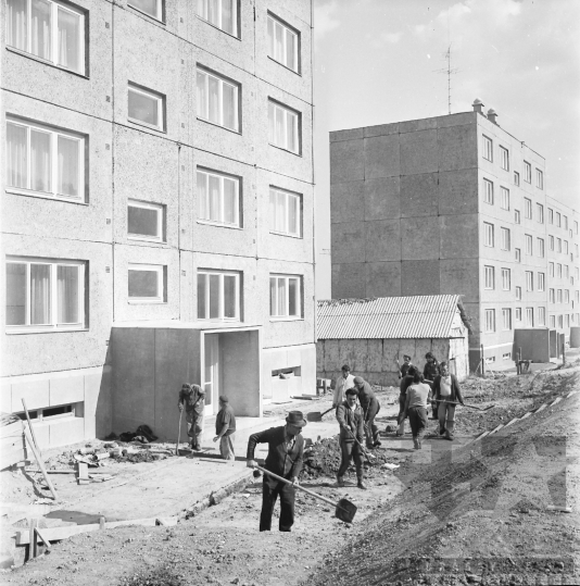 THM-BJ-10965 - Szekszárd, South Hungary, 1977