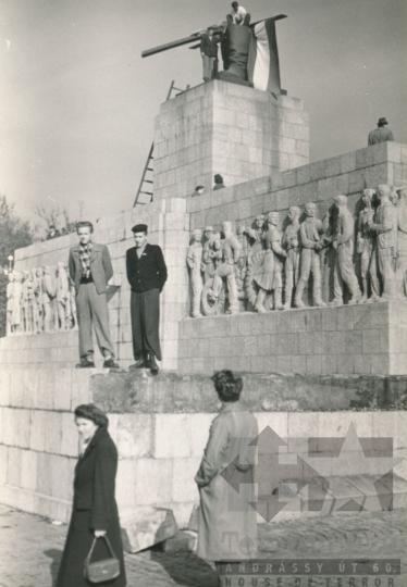 THM-DI-2016.32.1 - The 1956 Revolution and Freedom Fight in Felvonulási Square