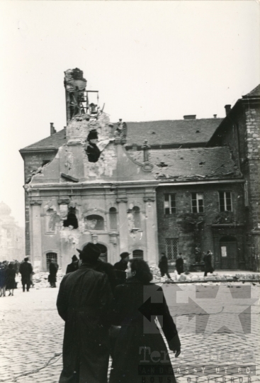THM-DI-2016.32.18 - The 1956 Revolution and Freedom Fight in Rákóczi Street and in the area