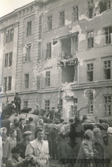 THM-DI-2016.32.29 - The 1956 Revolution and Freedom Fight in Üllői street and in the area
