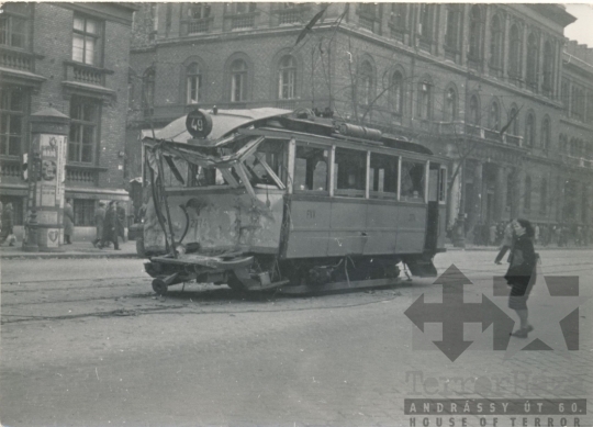 THM-DI-2016.32.4 - The 1956 Revolution and Freedom Fight in Kálvin square and Múzeum Boulevard and in the area