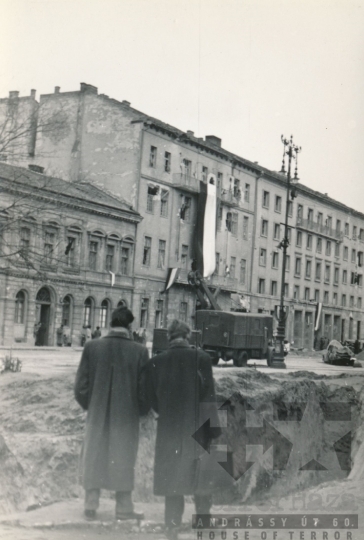 THM-DI-2016.32.43 - The 1956 Revolution and Freedom Fight in Köztársaság Square