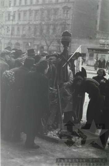 THM-FGY-2017.3.31 - The 1956 Revolution and Freedom Fight in József Boulevard and in the area