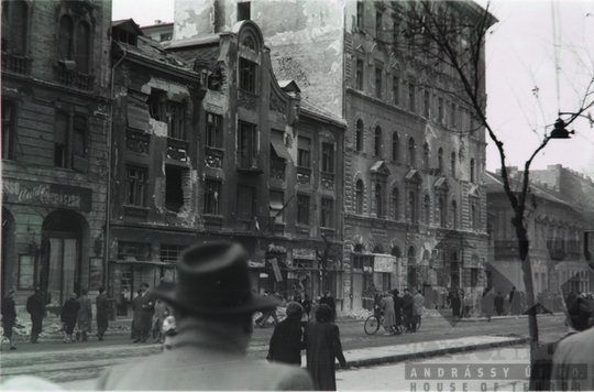 THM-FGY-2017.3.5 - The 1956 Revolution and Freedom Fight in Üllői Street and in the area