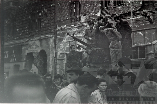 THM-FGY-2017.3.8 - The 1956 Revolution and Freedom Fight in Üllői Street and in the area