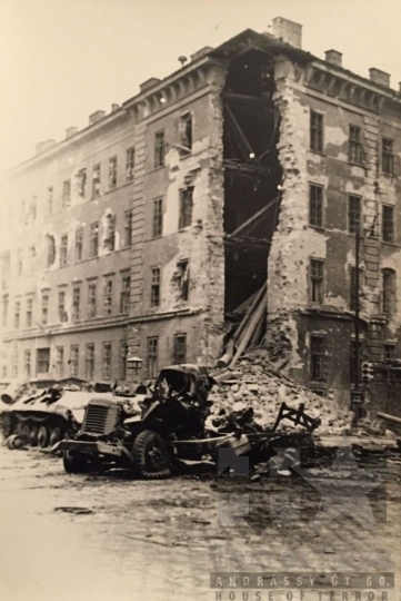 THM-KJ-2017.2.18 - The 1956 Revolution and Freedom Fight in Üllői Street and in the area