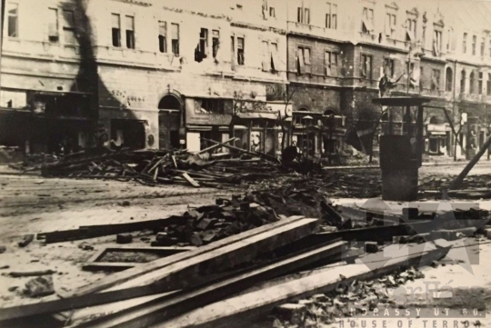 THM-KJ-2017.2.3 - The 1956 Revolution and Freedom Fight in Lenin Boulevard and in the area