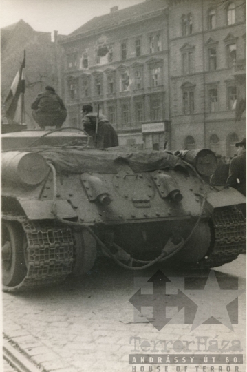 THM-PP-2013.16.45 - The 1956 Revolution and Freedom Fight in József Boulevard and in the area