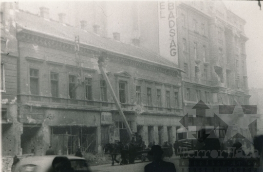 THM-PP-2013.16.52 - The 1956 Revolution and Freedom Fight in Rákóczi street and in the area