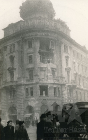 THM-PP-2013.16.57 - The 1956 Revolution and Freedom Fight in Rákóczi street and in the area